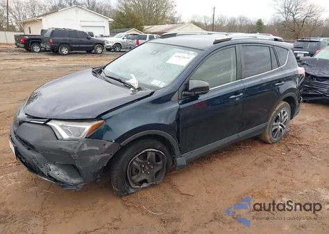 2018 Toyota Rav4 Le z USA, uszkodzony, nr VIN JTMBFREV5JJ733057